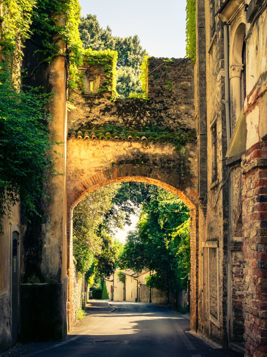 The Loreggia door, the entrance to the ancient Asolo city
