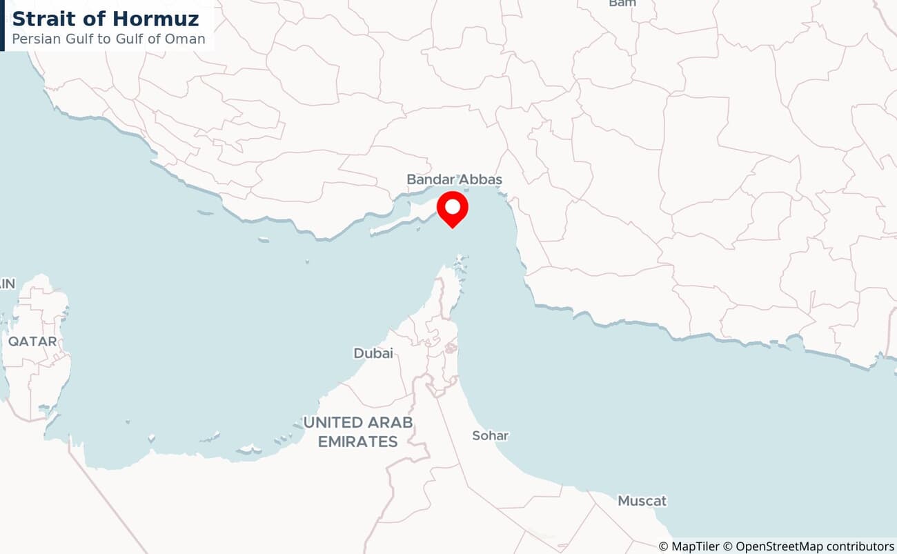 Close-up map of the Strait of Hormuz between Iran and Oman