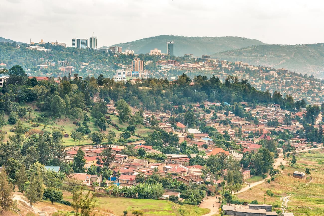 The hilly landscape of Kigal