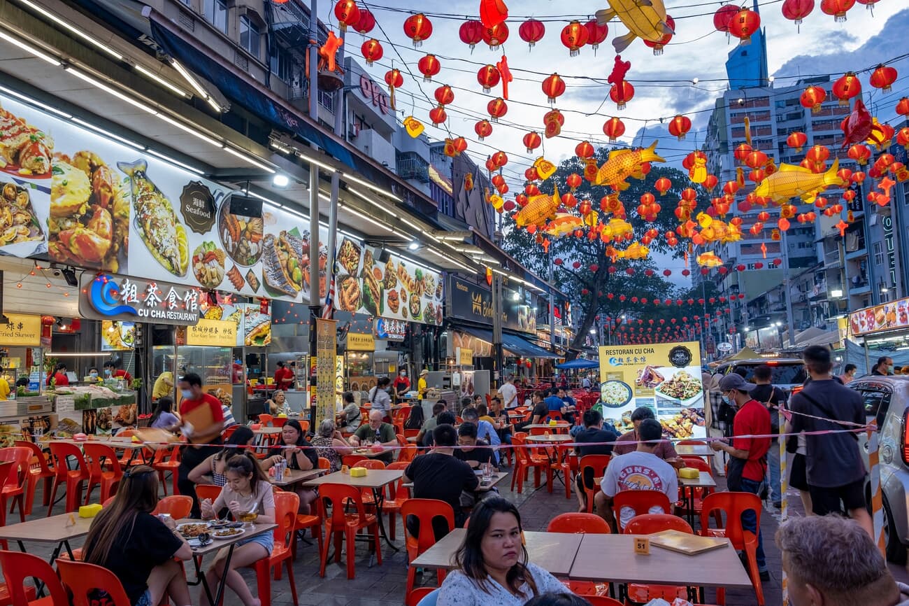 Jalan Alor is a food lover's paradise, showcasing the rich culinary diversity of Malaysia