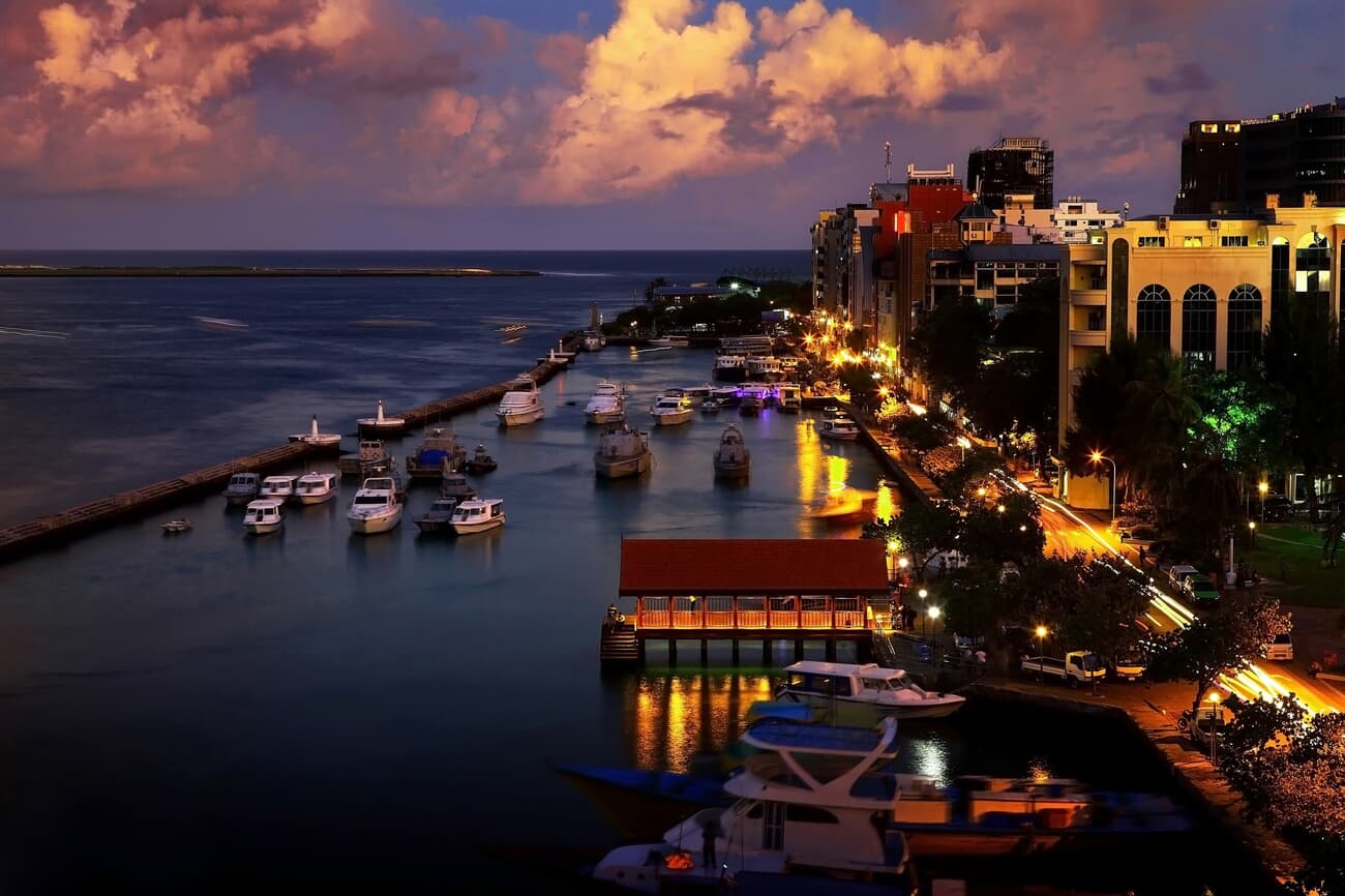 Sunset over the coastal side of Malé