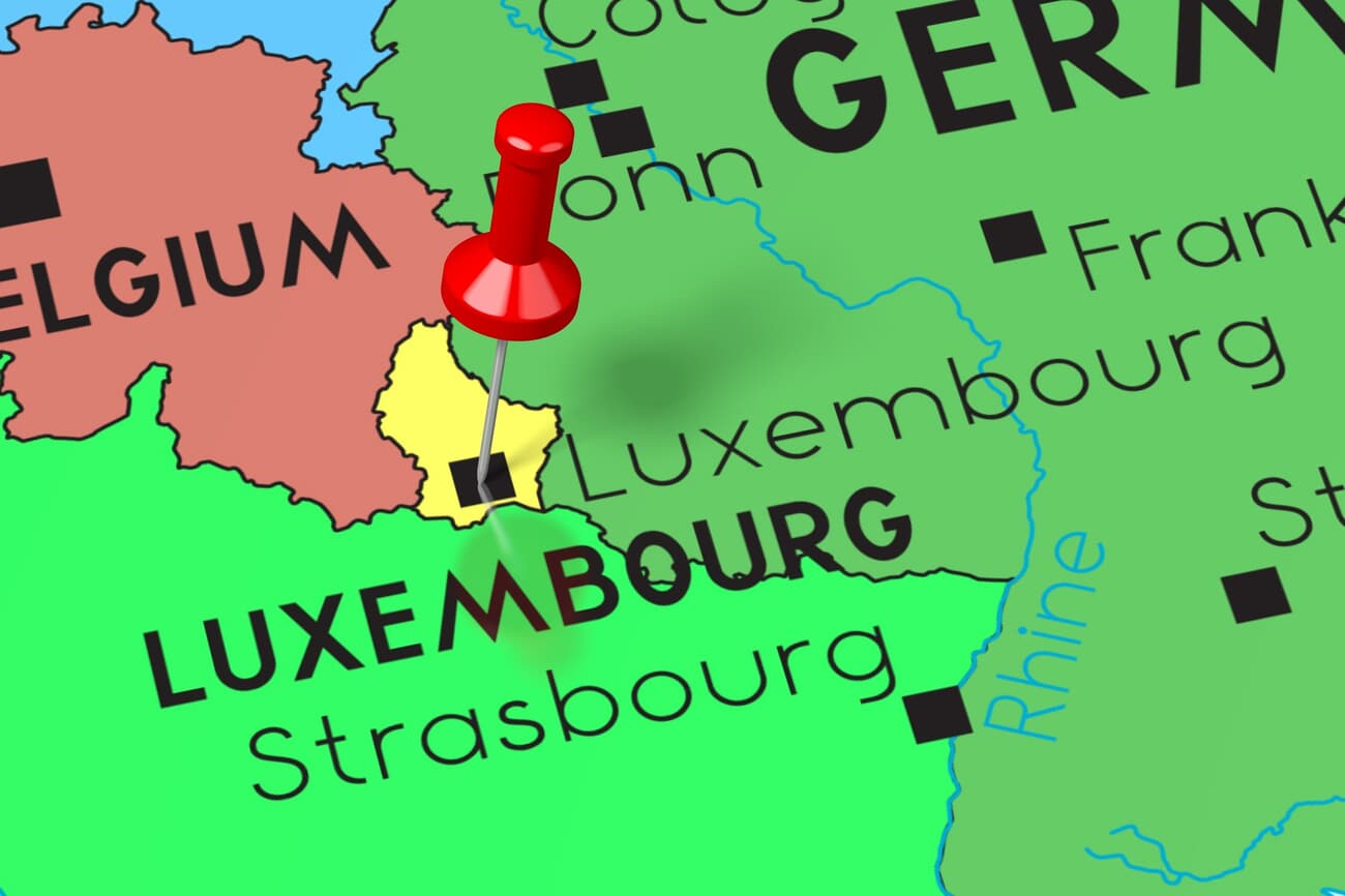 Luxembourg capital city/ country pinned on political map