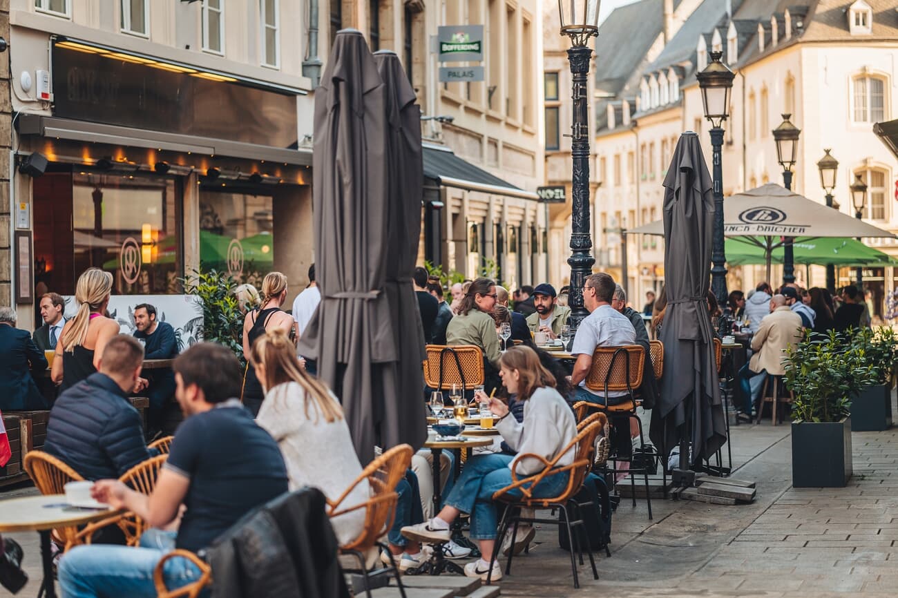 Everyday atmosphere in the city of Luxembourg, mirroring its diverse population