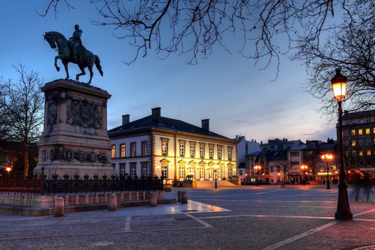 Place Guillaume II Square, named after King William II