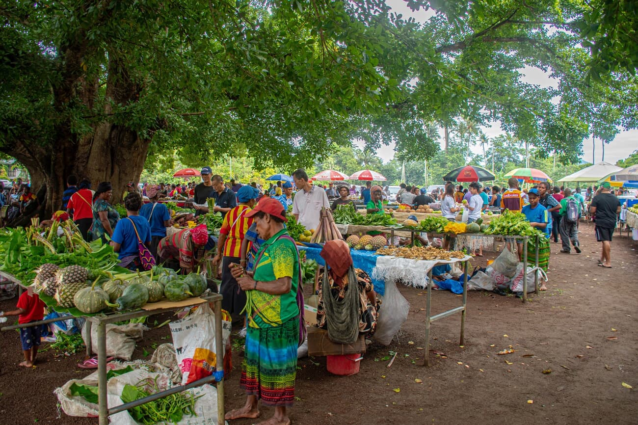 Merchants at Sunday Market in Port Moresby