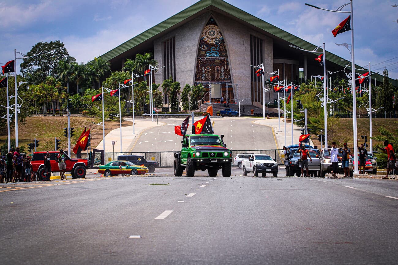 Locals celebrating independence day at the Port Moresby Parliament