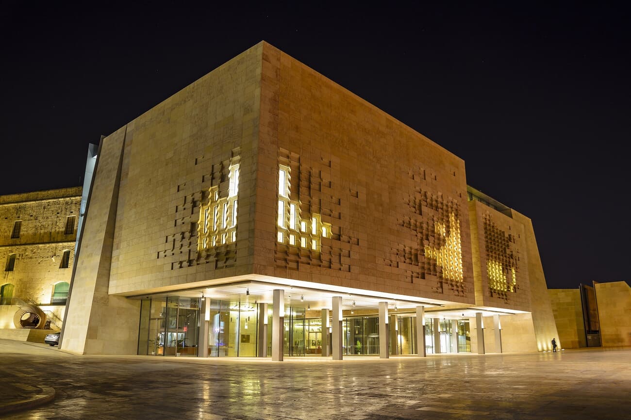 New Parliament House, established in 2015