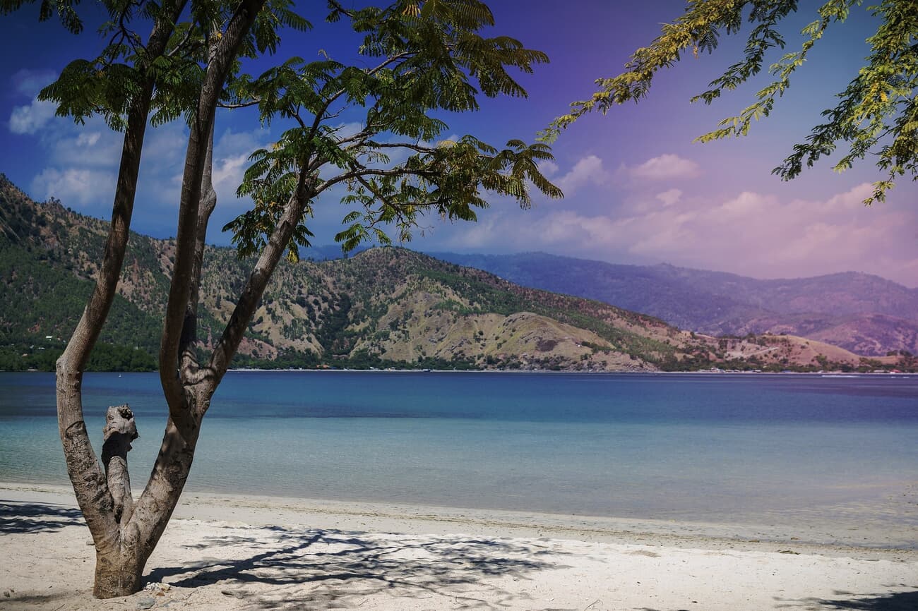 Areia Branca Beach, underscoring Dili's role as a coastal city
