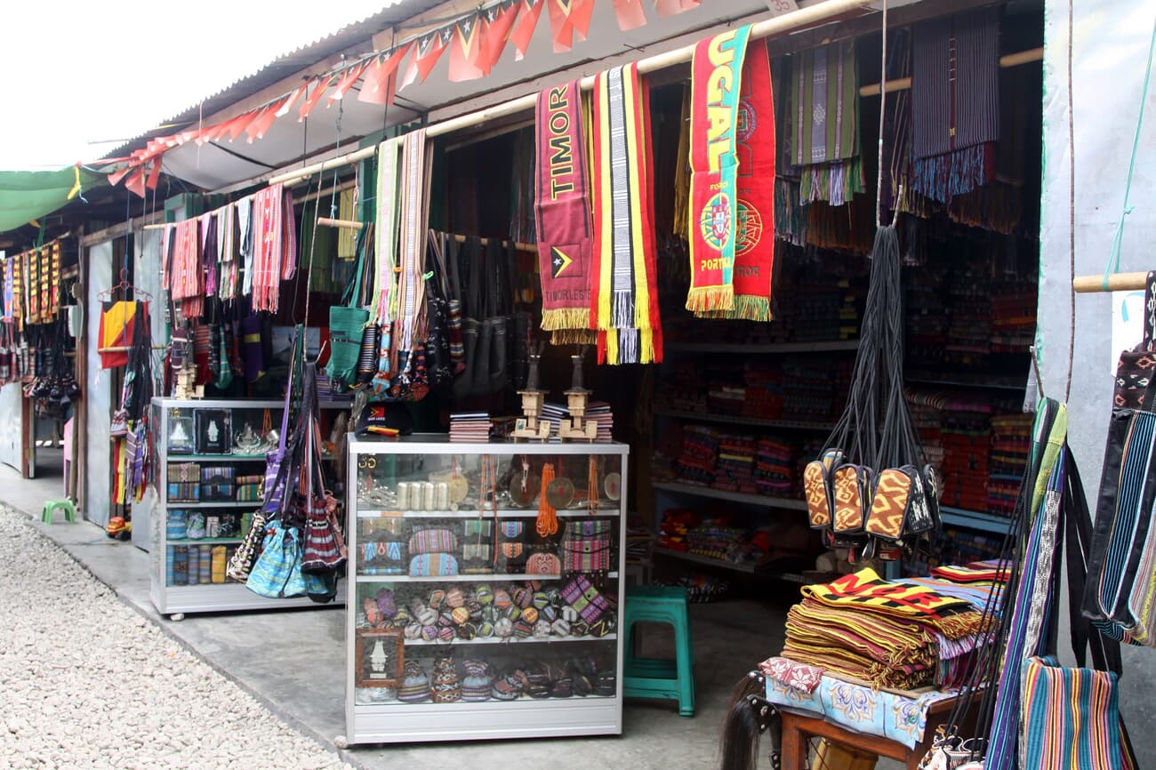 Tais Market, specializing in traditional textiles