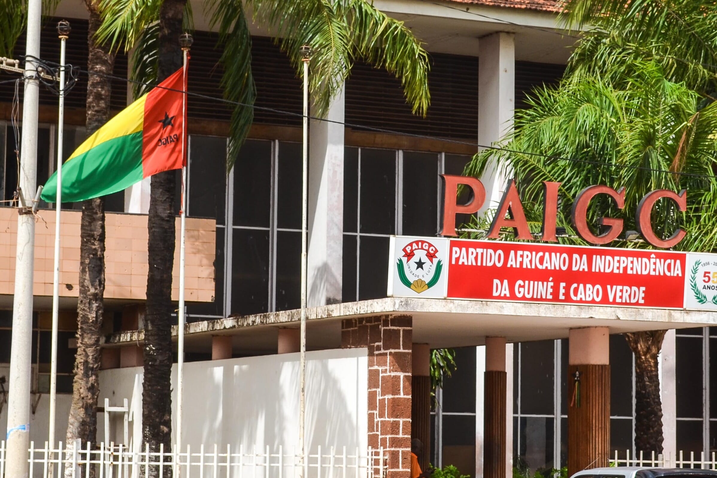 🇬🇼 Guinea-Bissau Flag Unveiled: Colors, Meaning, Coat of Arms, Flag Map, and Similar Flags