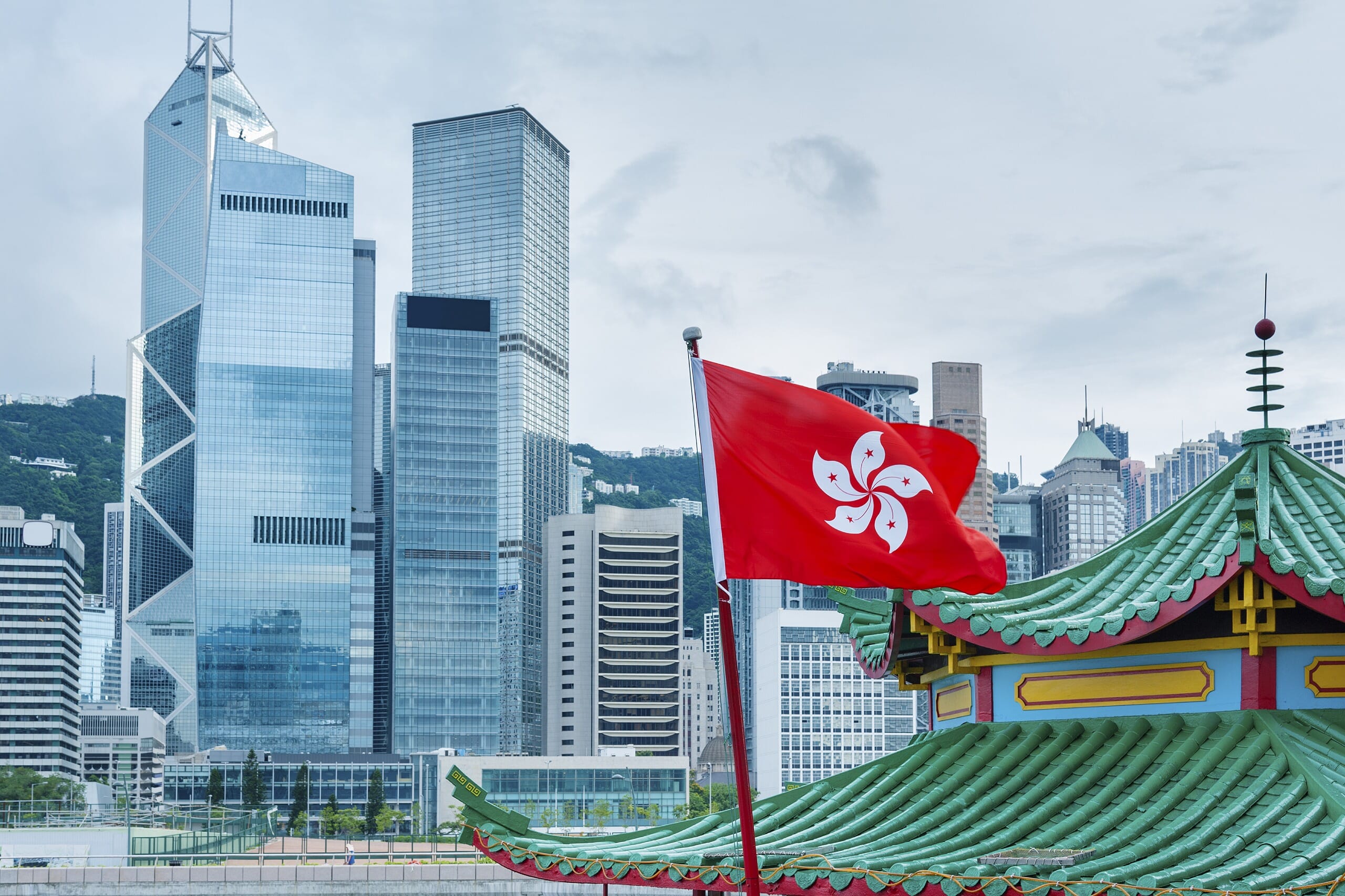 🇭🇰 Hong Kong Flag Unveiled: Colors, Meaning, Coat of Arms, Flag Map ...